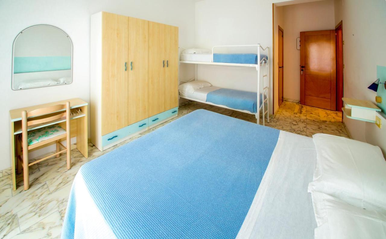 Albergo Il Veliero Pineto Exteriör bild