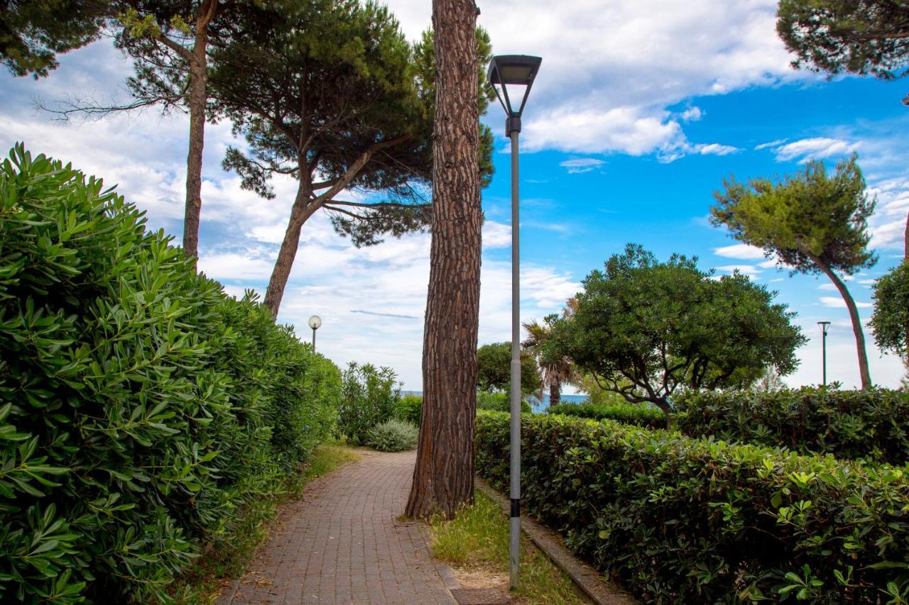 Albergo Il Veliero Pineto Exteriör bild