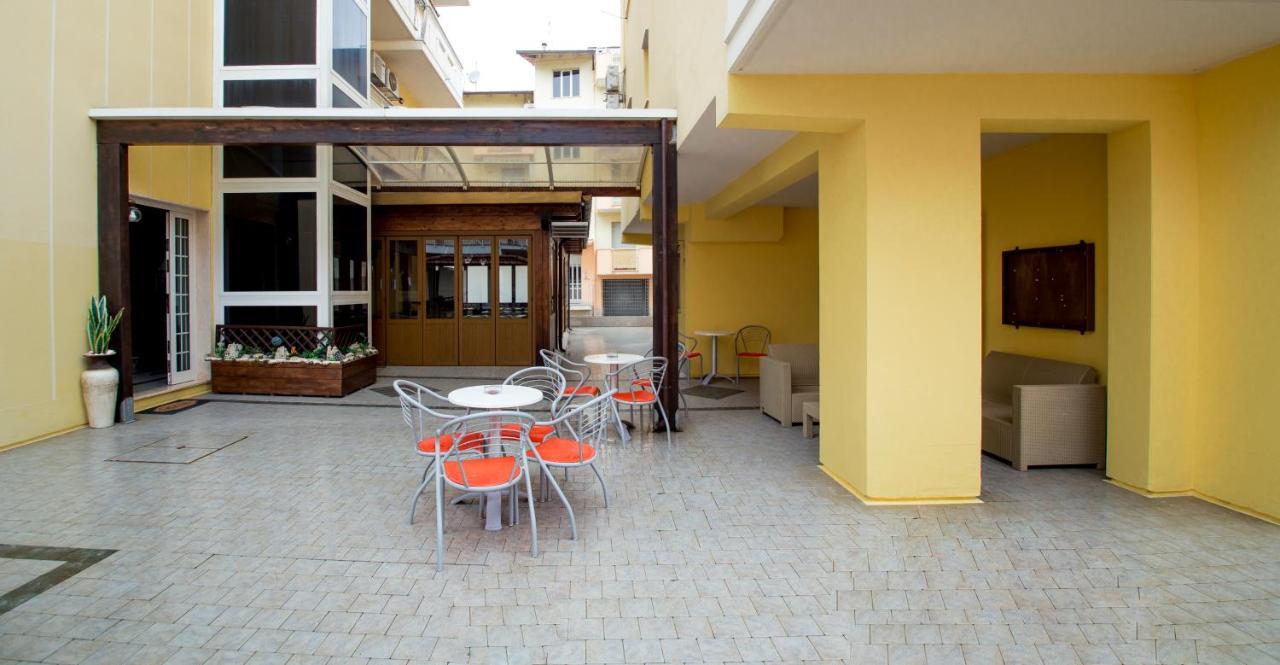 Albergo Il Veliero Pineto Exteriör bild